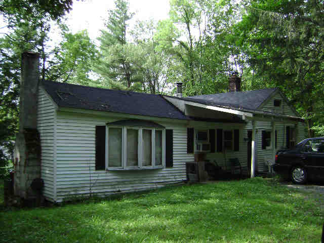 Building photograph for 83 LAKEVIEW DR